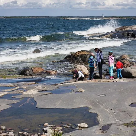 Kylmaepihlaja Lighthouse 3*
