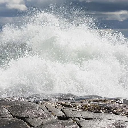 Kylmaepihlaja Lighthouse Rauma