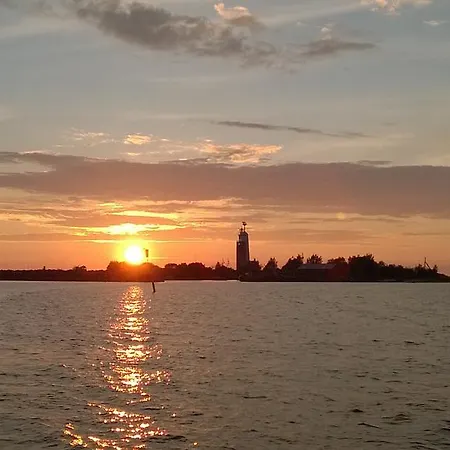 Kylmaepihlaja Lighthouse