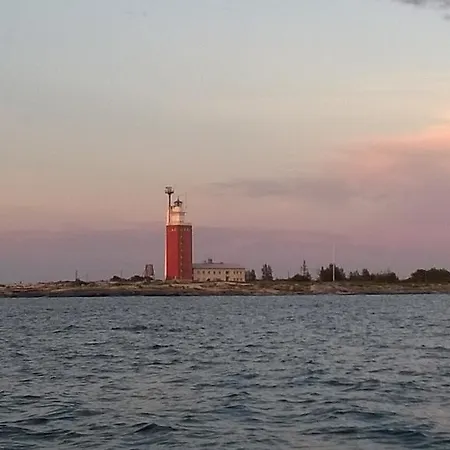ホテル Kylmaepihlaja Lighthouse