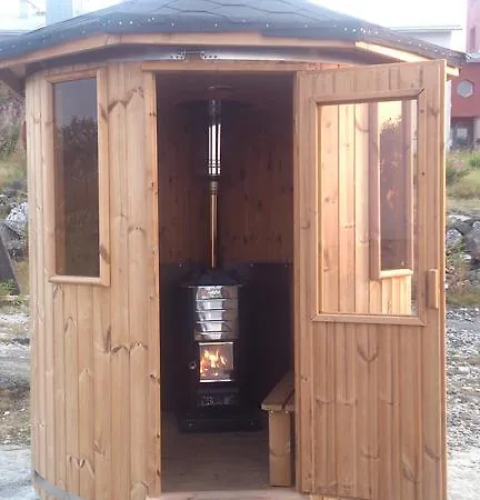 Kylmaepihlaja Lighthouse ホテル