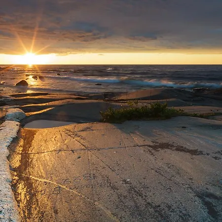 Kylmaepihlaja Lighthouse 3*