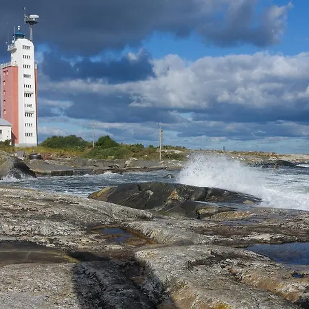 ホテル Kylmaepihlaja Lighthouse