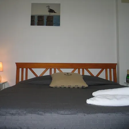 Hotel Kylmaepihlaja Lighthouse