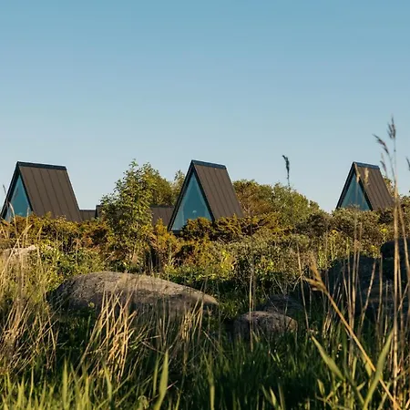 Hotel Kylmaepihlaja Lighthouse 3*