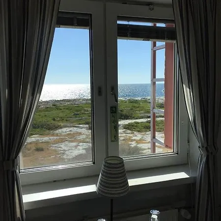ホテル Kylmaepihlaja Lighthouse ラウマ