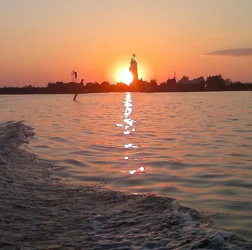 Hotel Kylmaepihlaja Lighthouse 3*