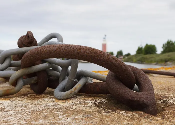Kylmaepihlaja Lighthouse Rauma