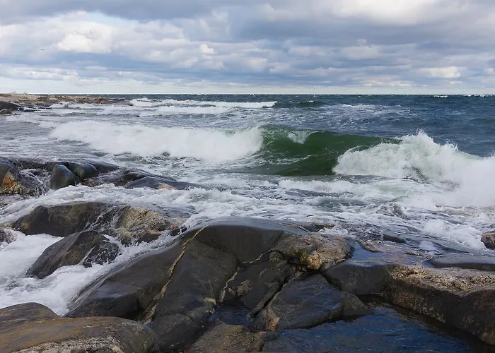 Hotel Kylmaepihlaja Lighthouse 3*