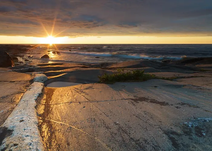 Kylmaepihlaja Lighthouse 3*