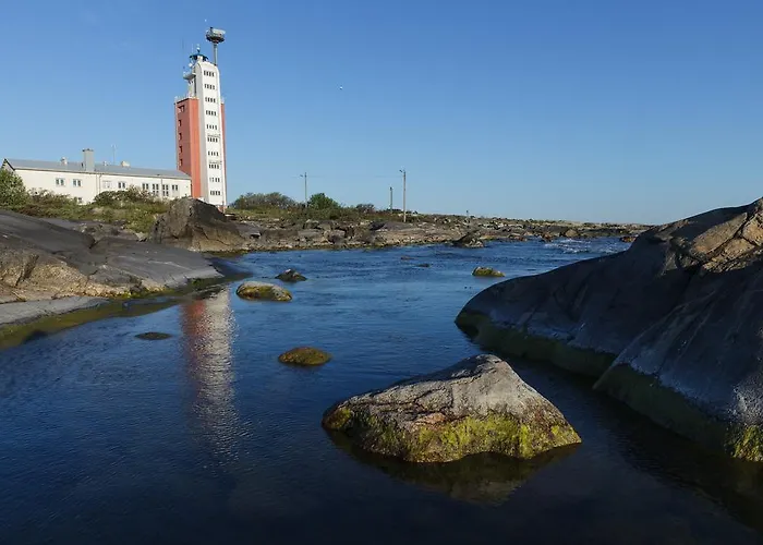 Hotel Kylmaepihlaja Lighthouse Rauma