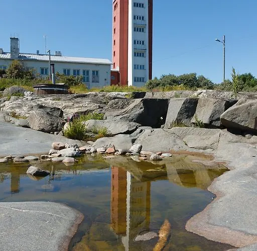 Kylmaepihlaja Lighthouse Rauma