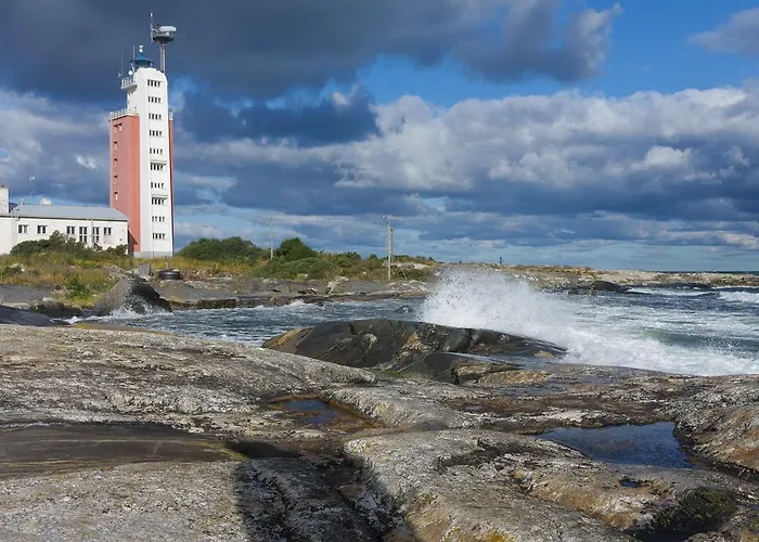 Hotel Kylmaepihlaja Lighthouse