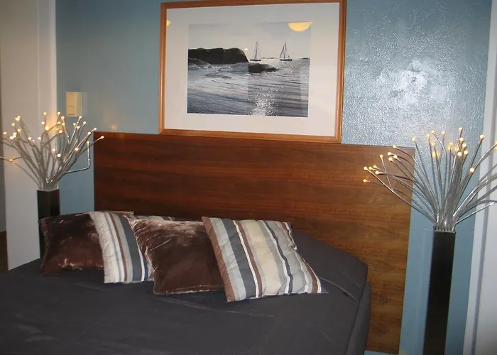 Kylmaepihlaja Lighthouse Rauma