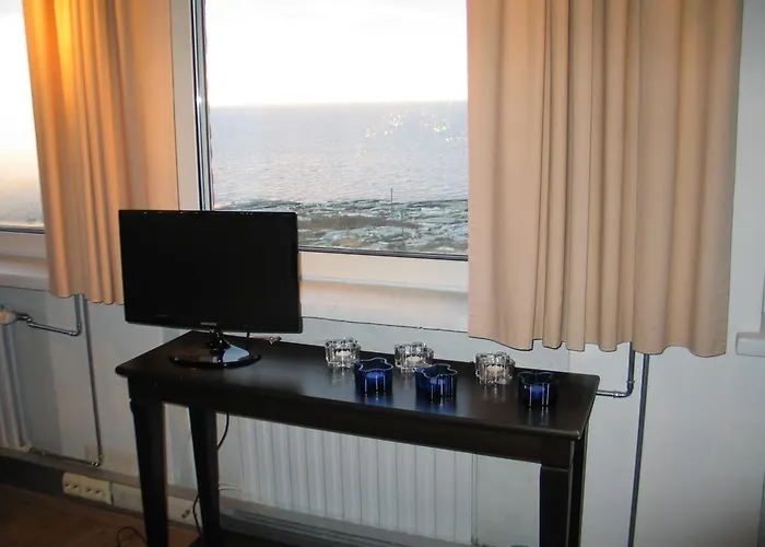 Hotel Kylmaepihlaja Lighthouse