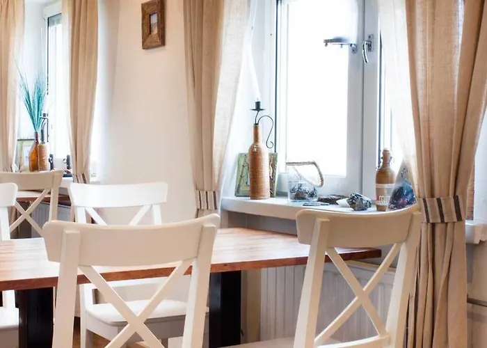 Hotel Kylmaepihlaja Lighthouse Rauma