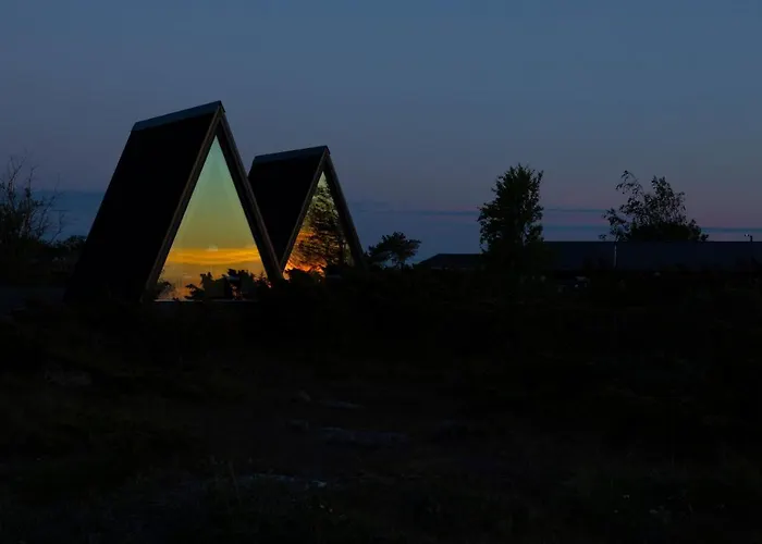 Hotel Kylmaepihlaja Lighthouse